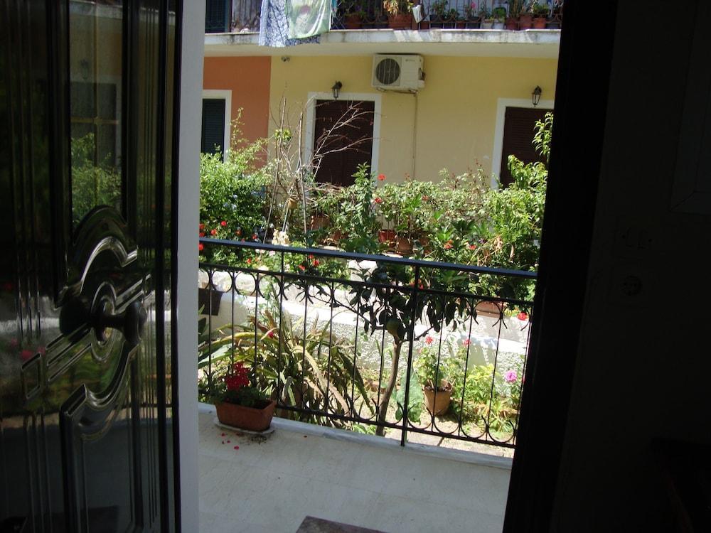 Anya Studios Benitses (Corfu) Exterior foto